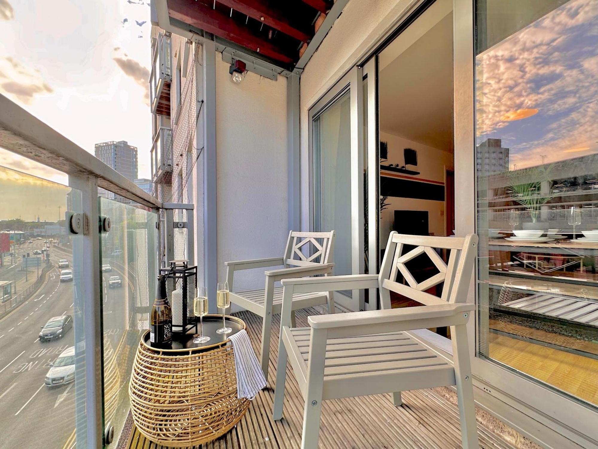 Watford Serviced Apartment, Free Parking, City Centre Εξωτερικό φωτογραφία